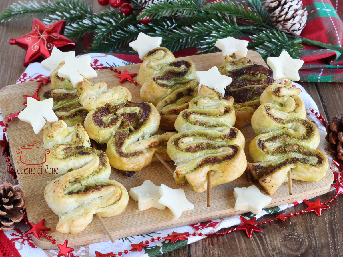 CHRISTMAS TREE PUFF PASTRY