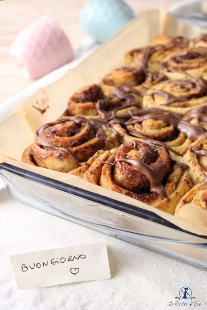 cinnamon rolls with nutella