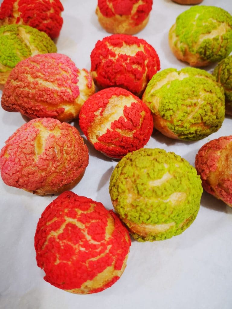 craquelin cream puffs