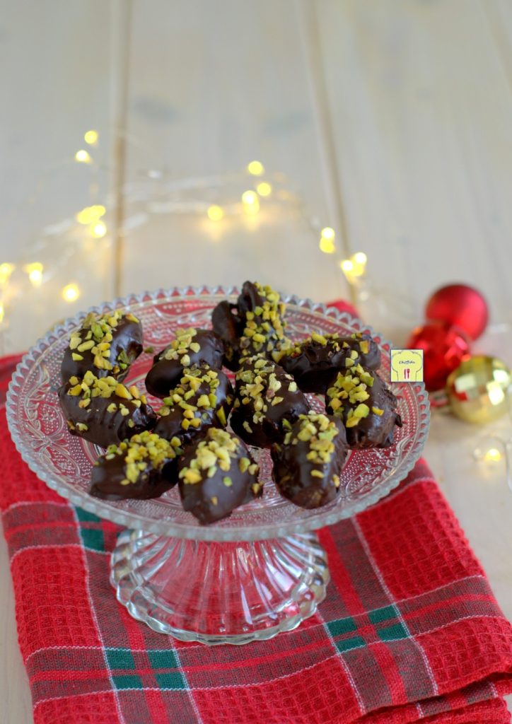 dates with pistachio and chocolate gp