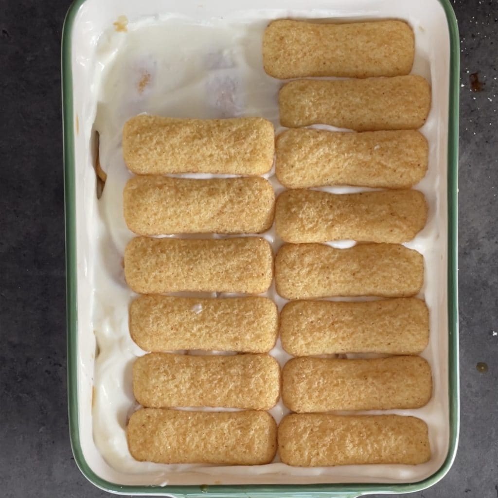 dessert with pavesini and coffee