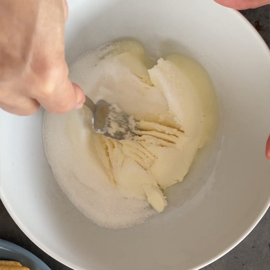 dessert with pavesini and coffee