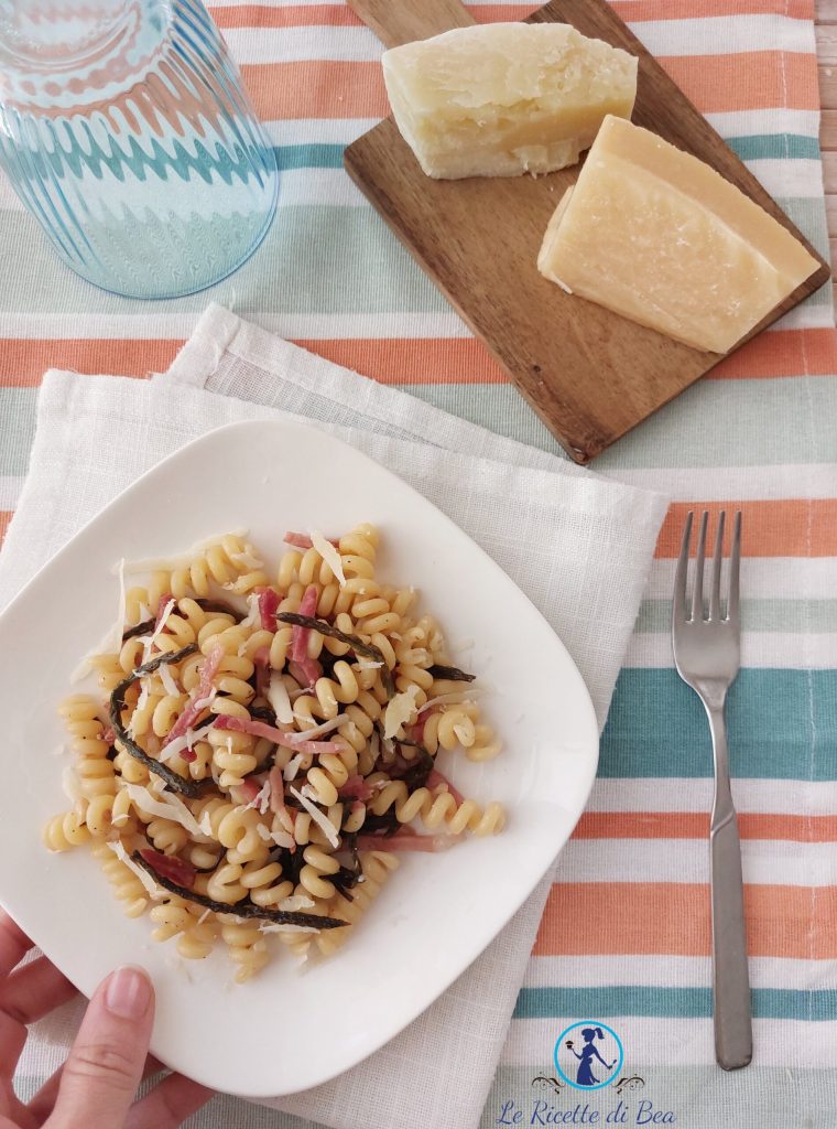 easy and quick pasta with asparagus and speck
