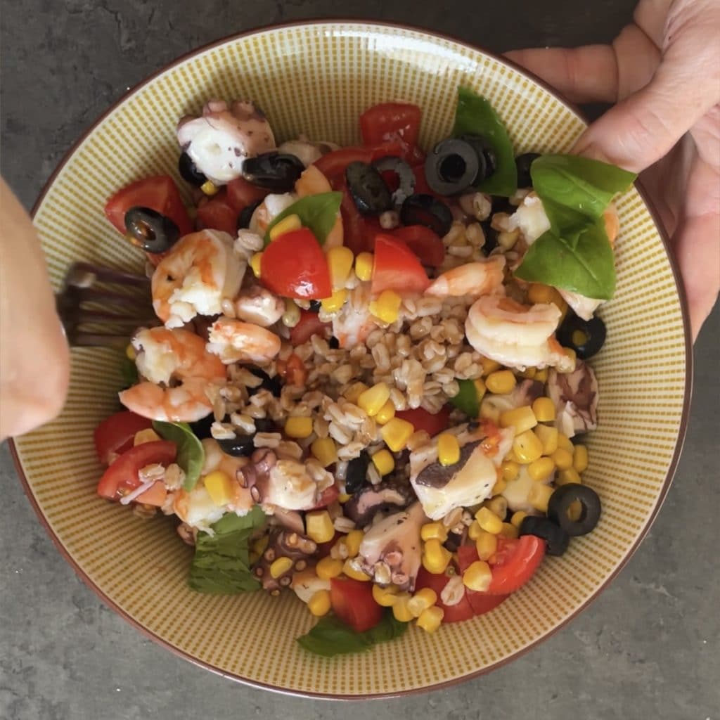Farro salad with shrimp