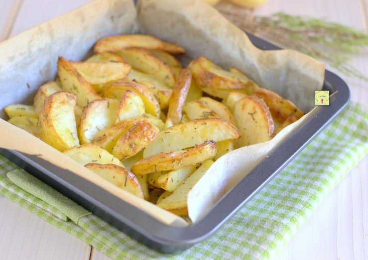 Oven-Baked Potatoes with Skin