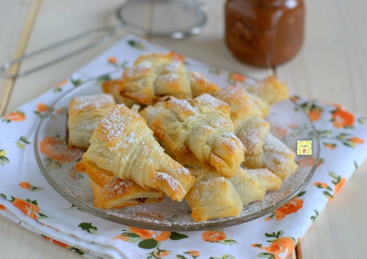 Phyllo Pastry Sfogliatelle with Nutella