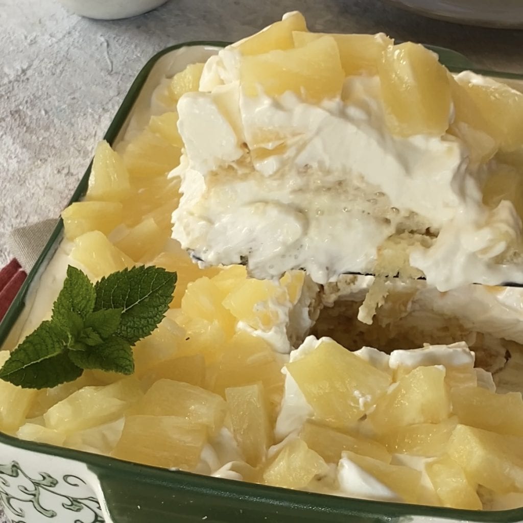 pineapple and yogurt cake