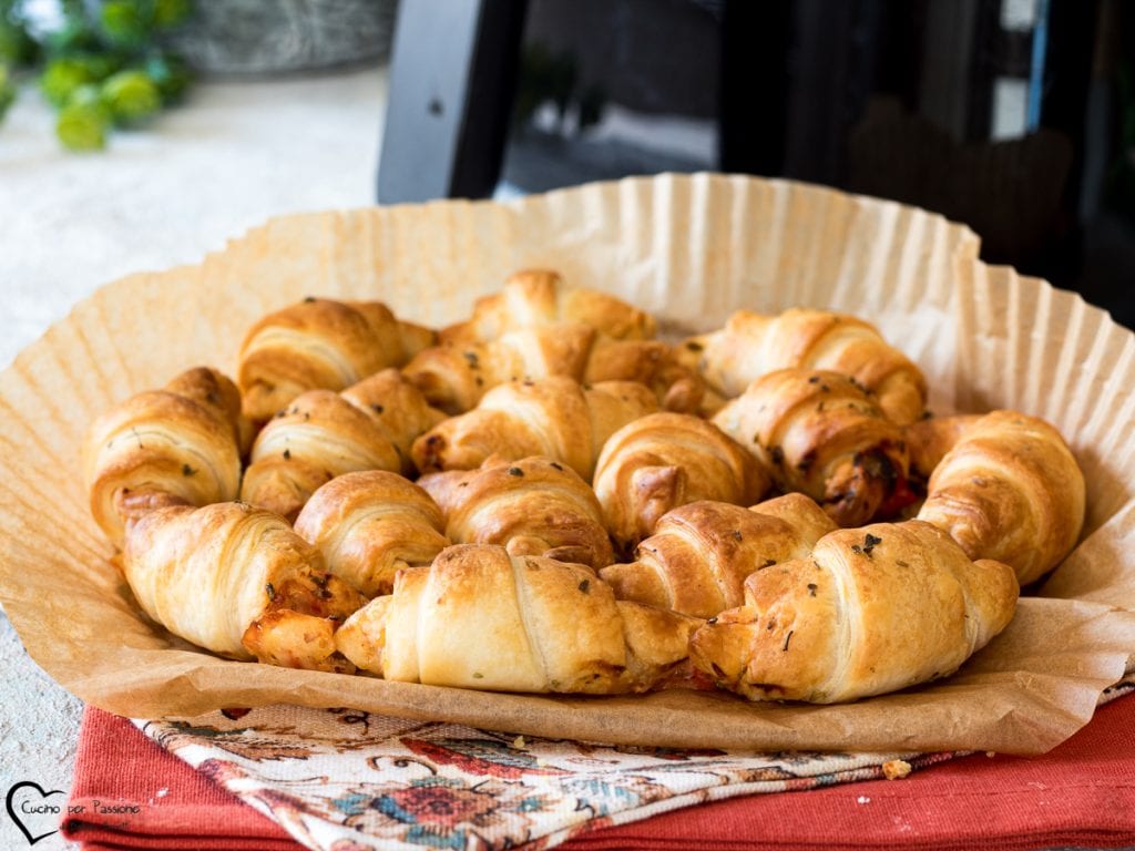 puff pastry croissants in air fryer