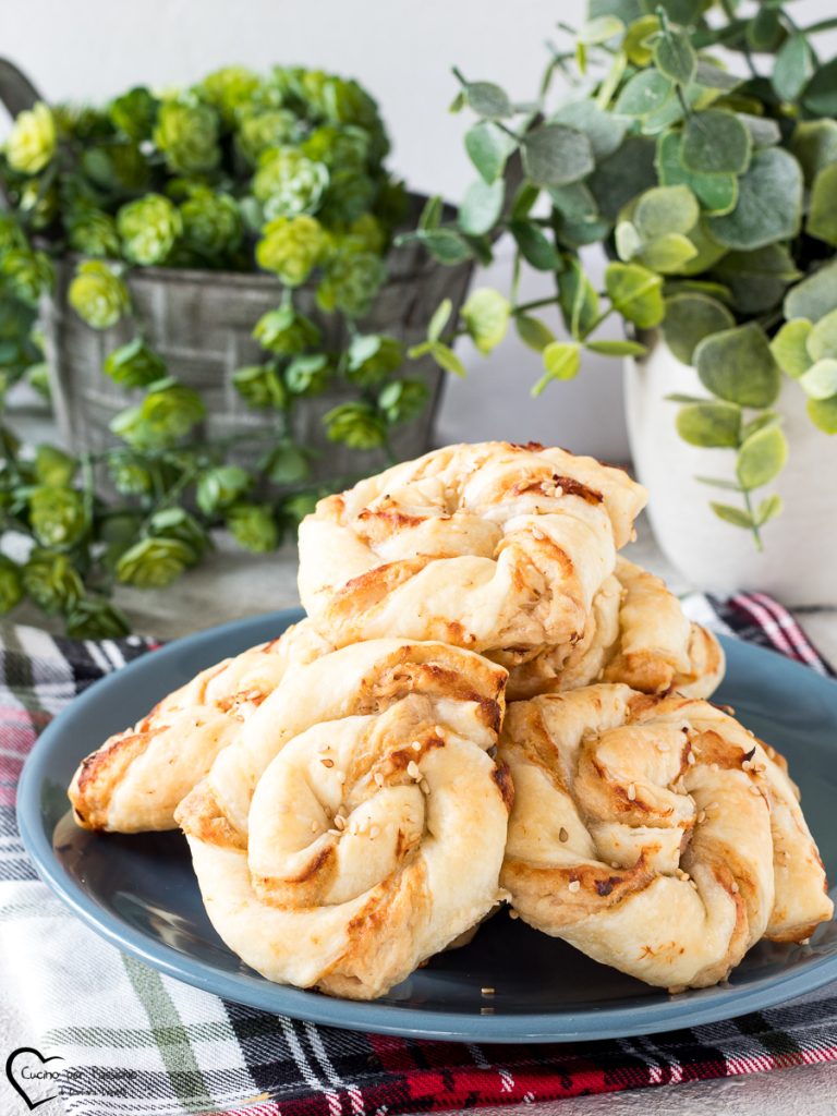 Puff pastry swirls with tuna and philly