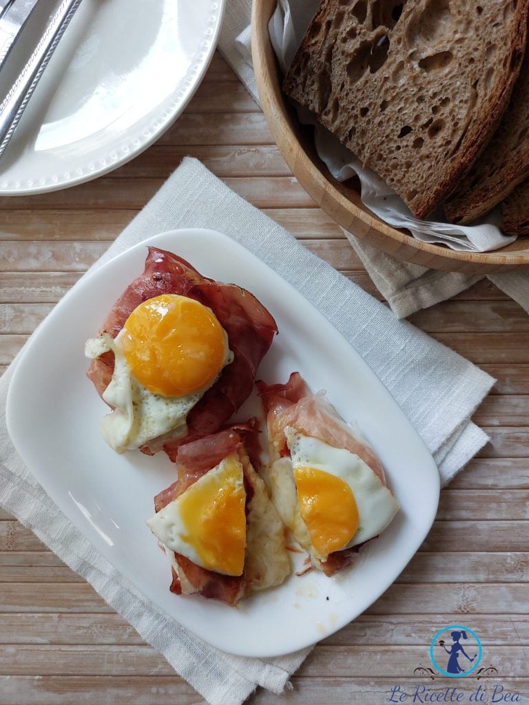 Piedmontese tominis in a pan