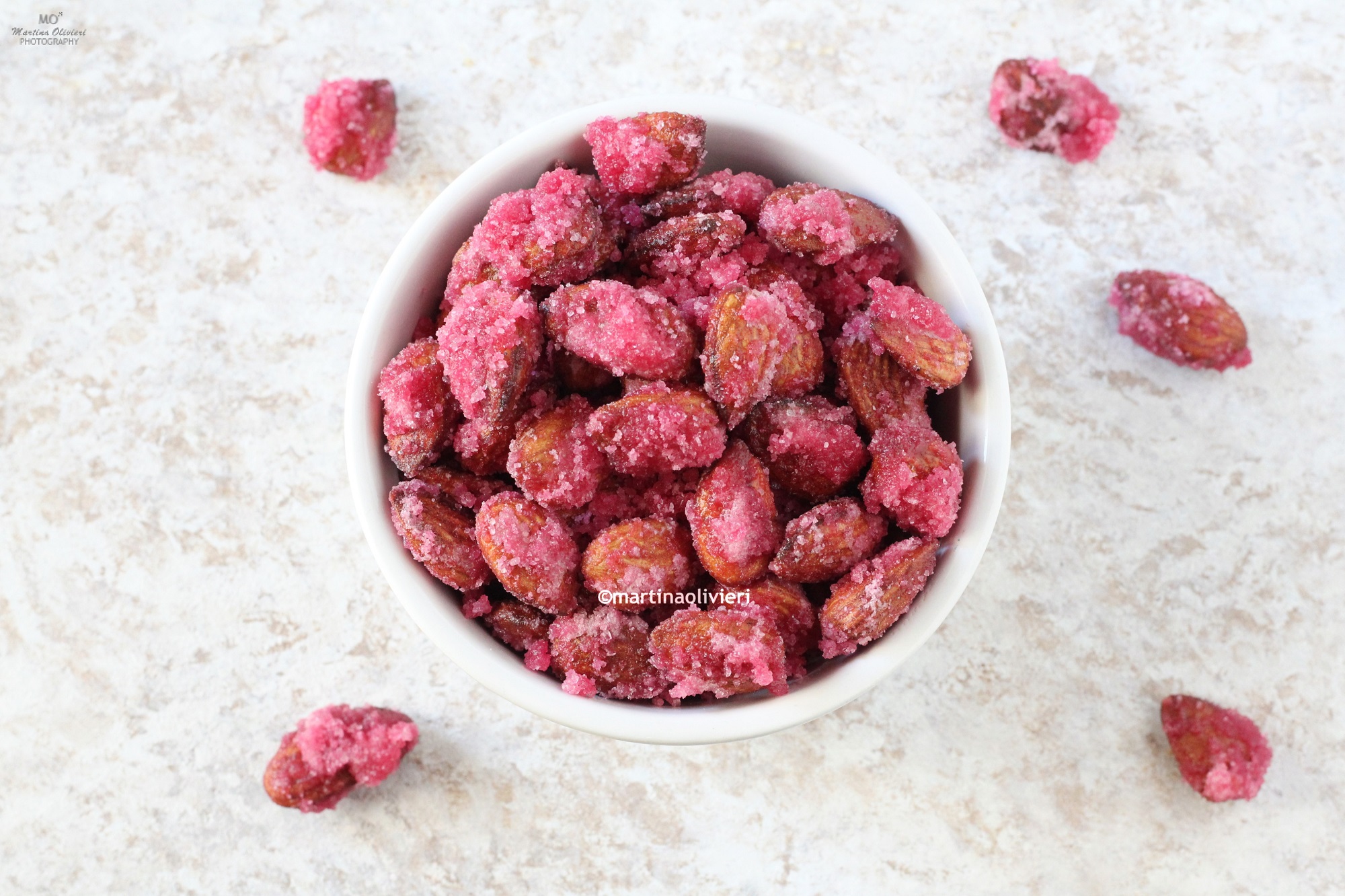 Almonds from Abruzzo with Alchermes