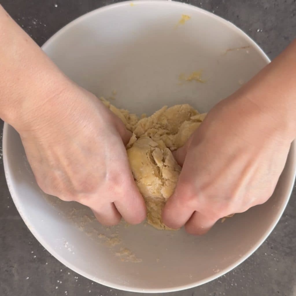 shortcrust pastry mask cookies