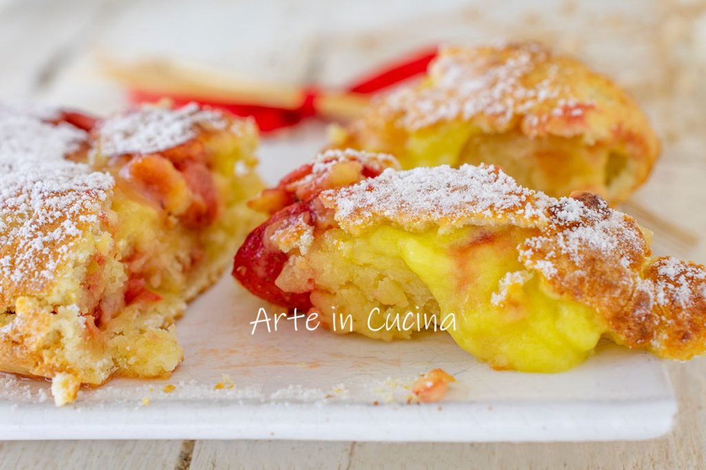 Shortcrust Roll with Custard and Strawberries