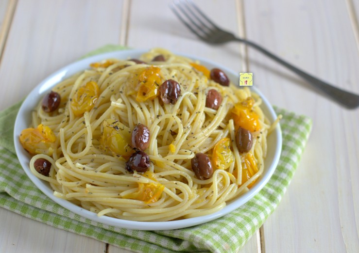 Spaghetti with Yellow Cherry Tomatoes