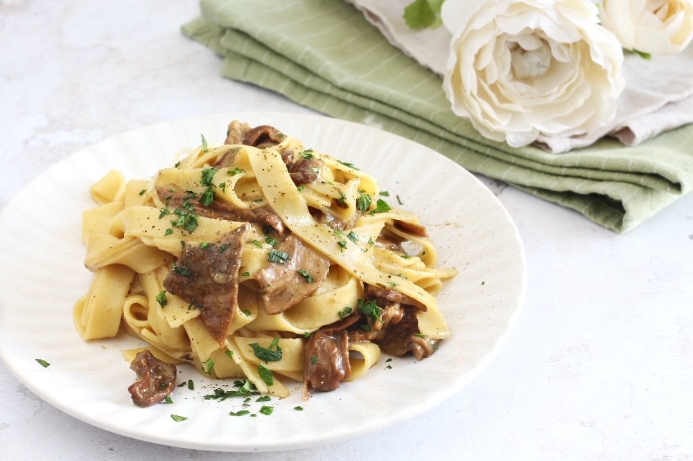 tagliatelle with dried porcini mushrooms