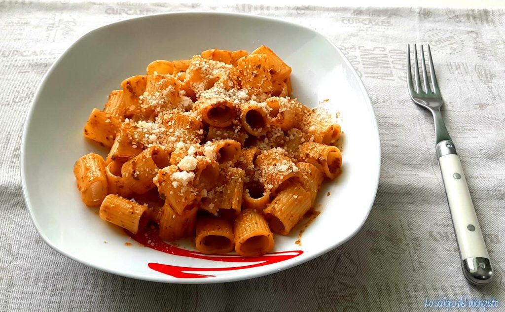 Pasta with Bell Pepper Pesto