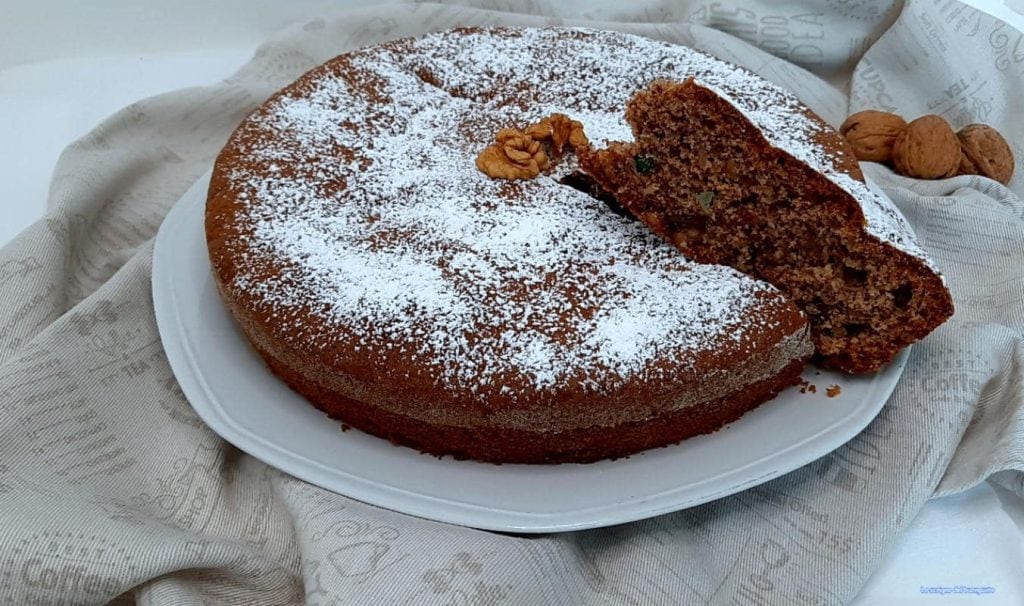 Dried Fruit and Chocolate Cake
