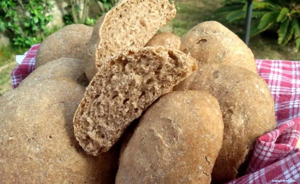 Rustic Spelt Flour Rolls