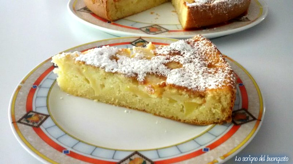 ginger-flavored apple cake