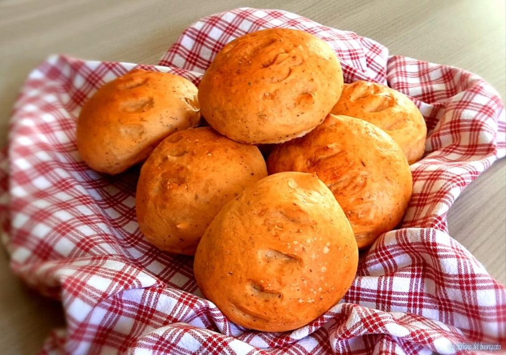 Tasty Rolls with Bread Machine