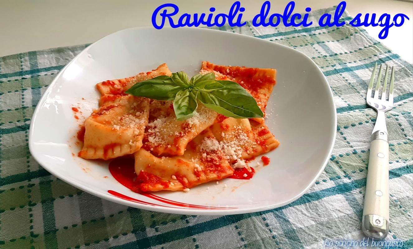 Sweet Ravioli with Sauce