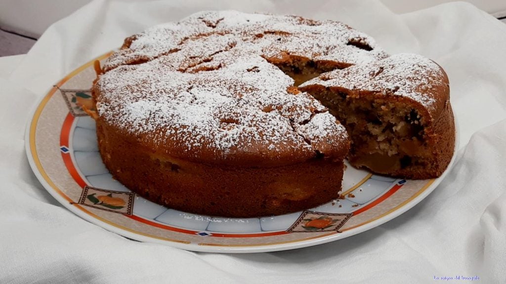 Stuffed Apple and Chocolate Cake