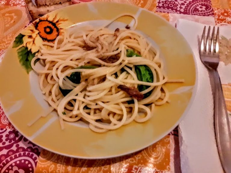 Spaghetti with Broccoli Rabe and Fried Garlic Apulian Recipe ...