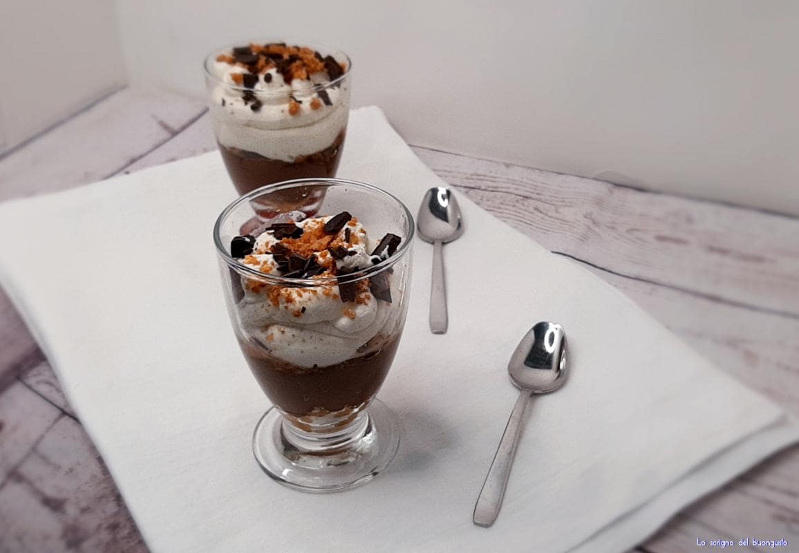 Amaretti and Chocolate Cups