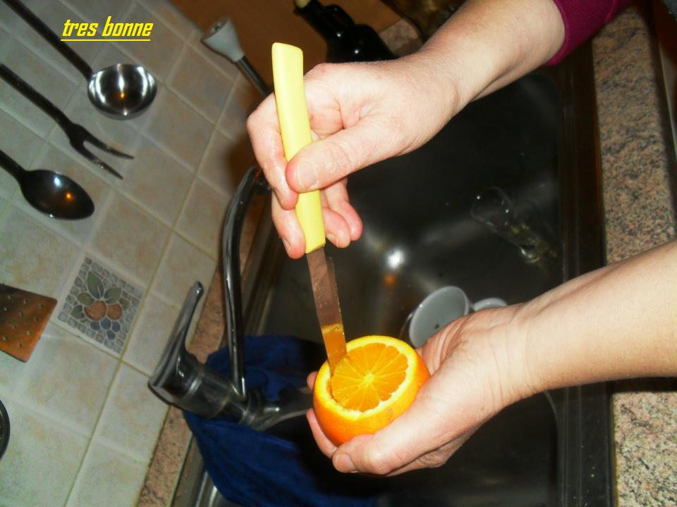 Hollow out the oranges