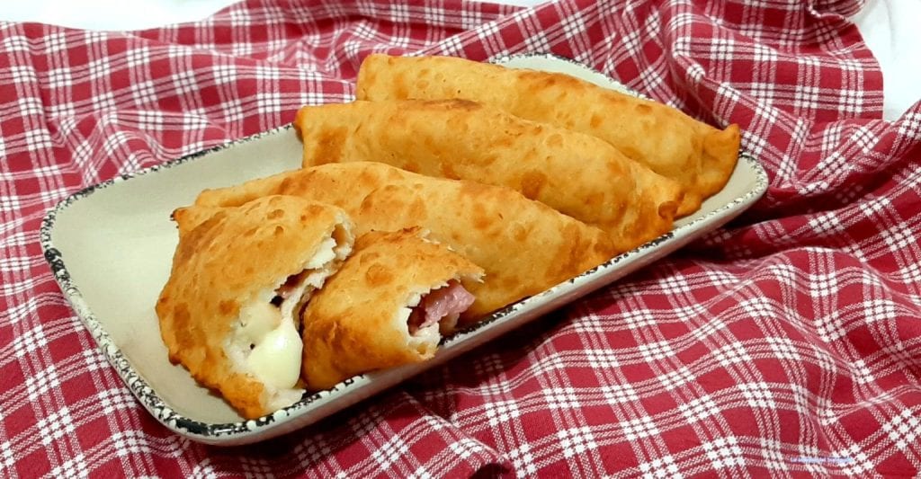 Fake calzones without yeast