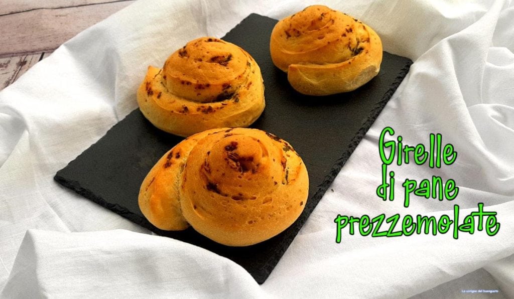 Parsley Bread Swirls