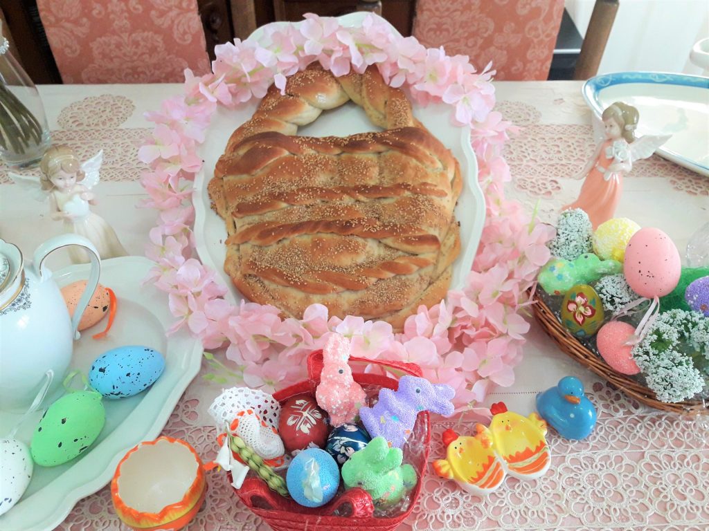 Sicilian Easter A Cuddura cull'ova