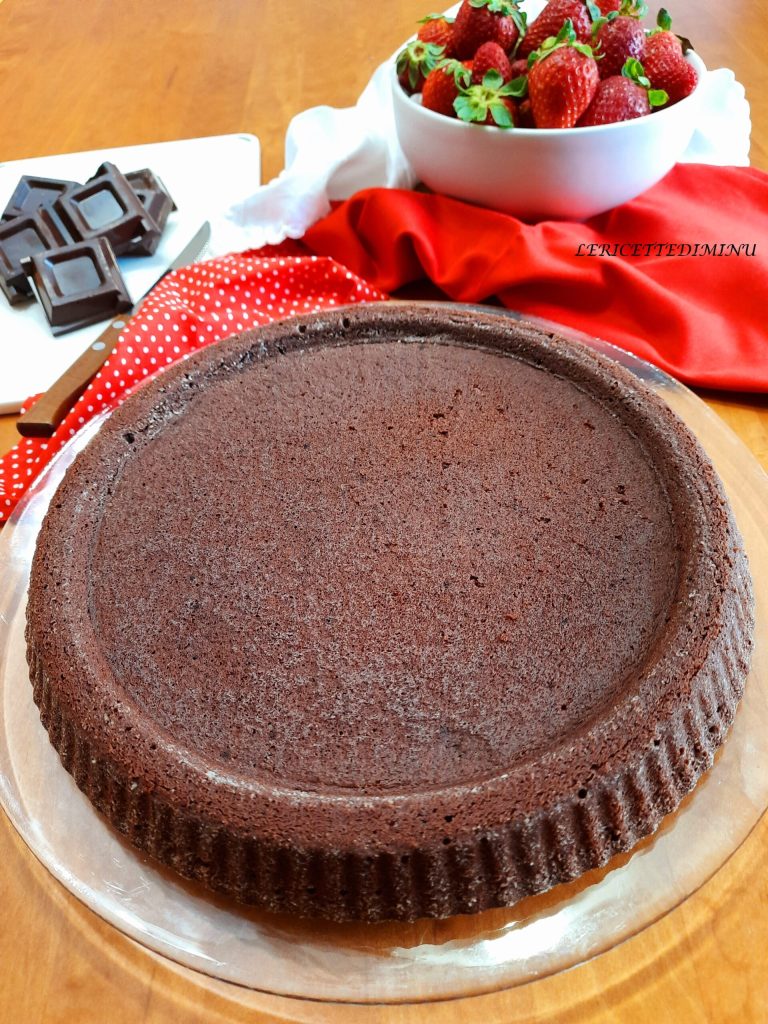 Soft dark chocolate tart