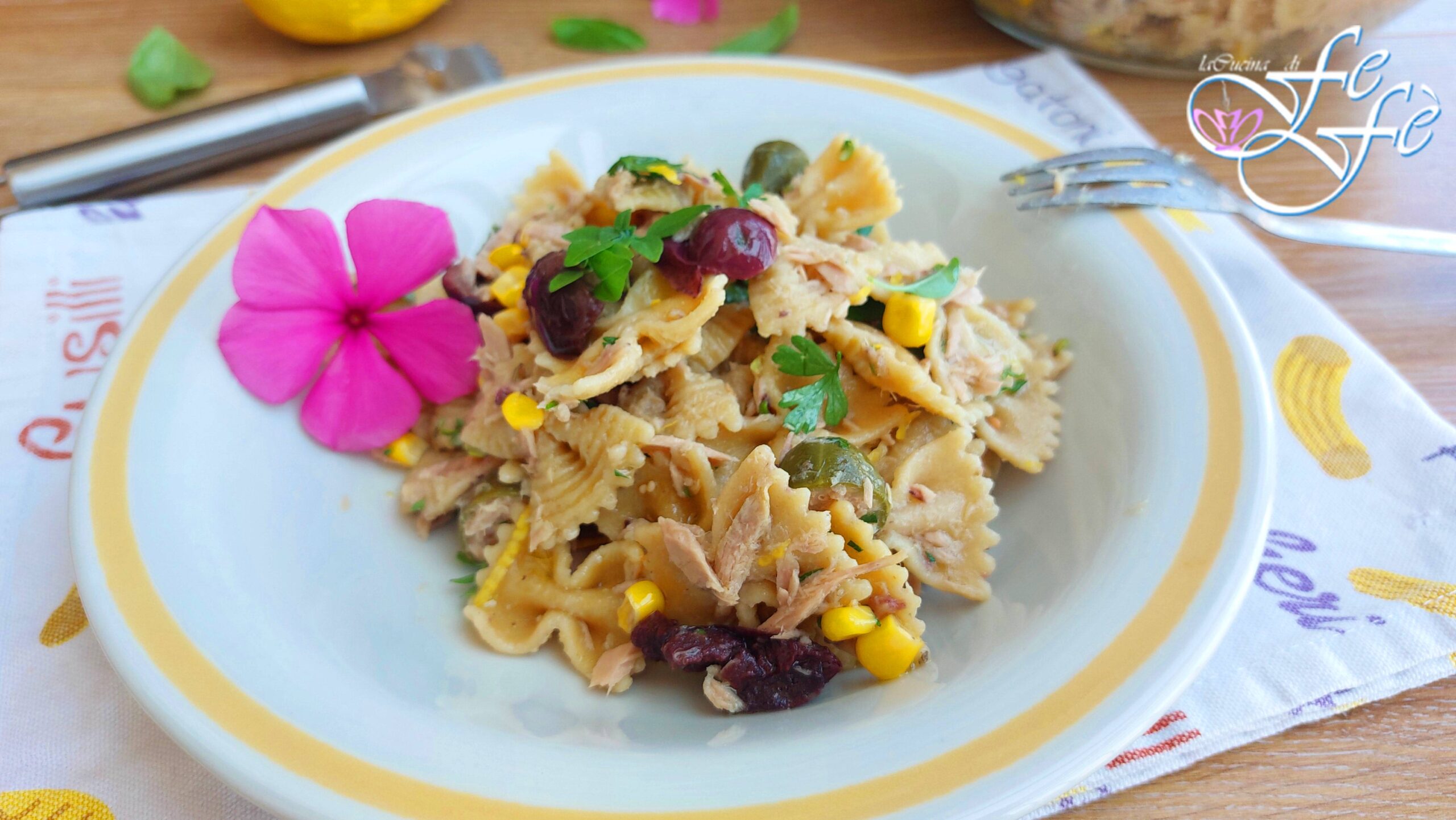 WHOLE WHEAT FARFALLE WITH TUNA AND LEMON