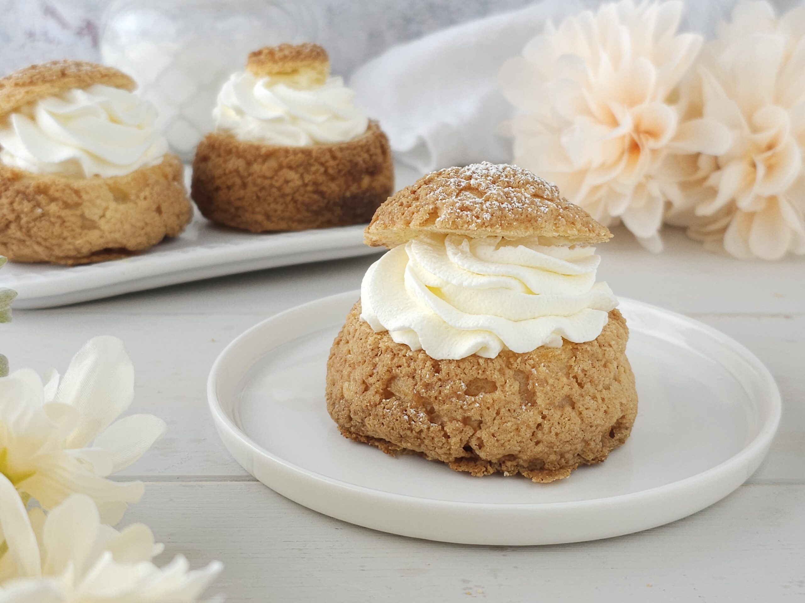 Craquelin Choux with Whipped Cream
