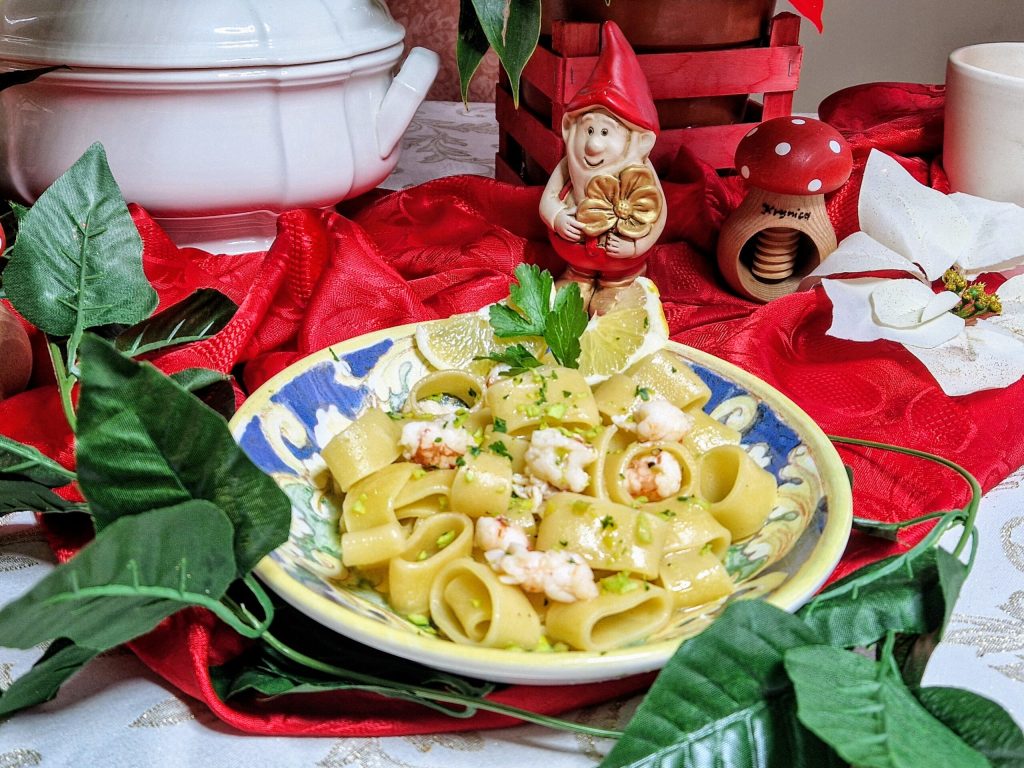 Calamarata with Prawns and Lemon Scent