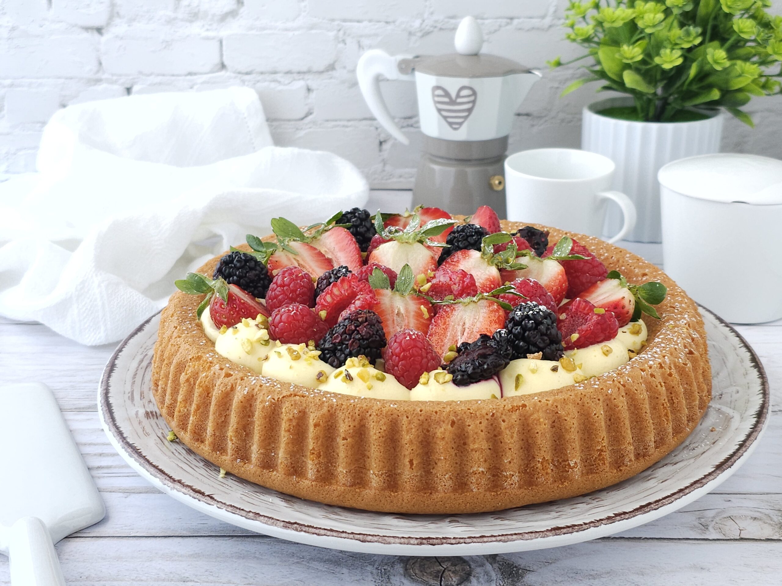 Soft Tart with Berries and Diplomatic Cream