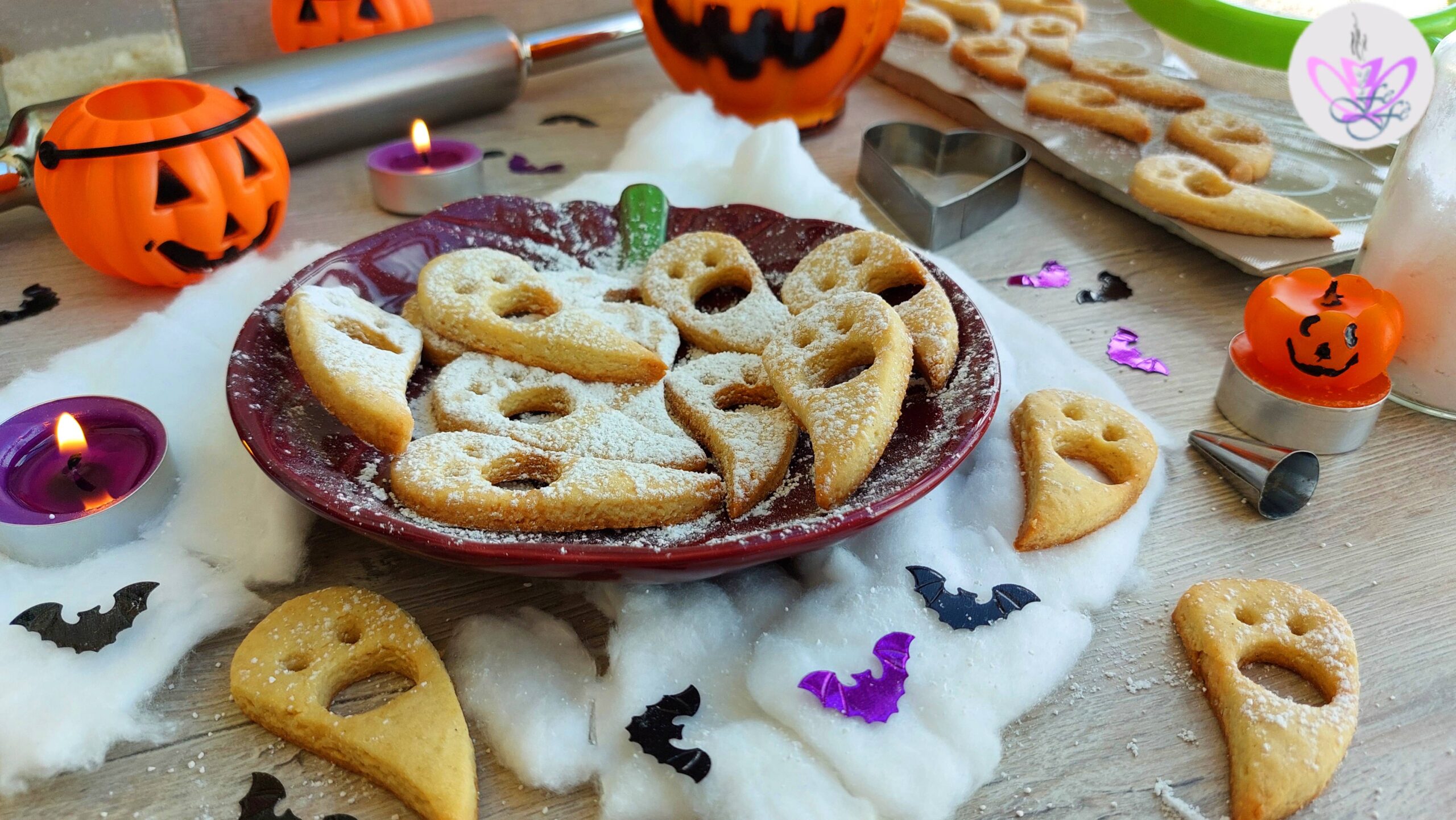 HALLOWEEN GHOST COOKIES WITH ALMONDS