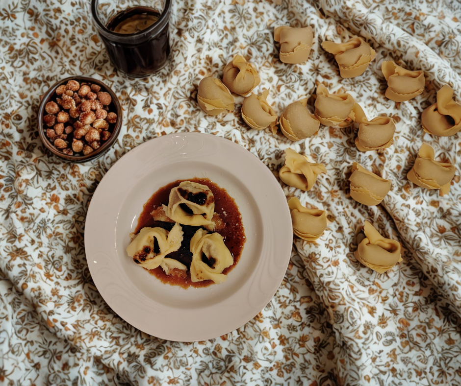 Tortelli with a Bow. Chestnuts and Sausage.