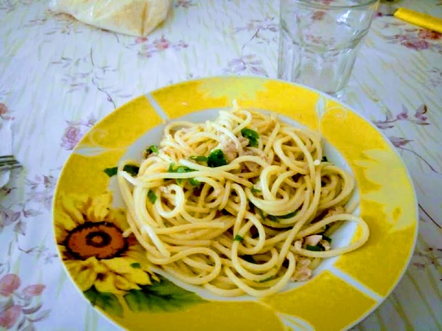 Lemon Spaghetti with Tuna and Parsley