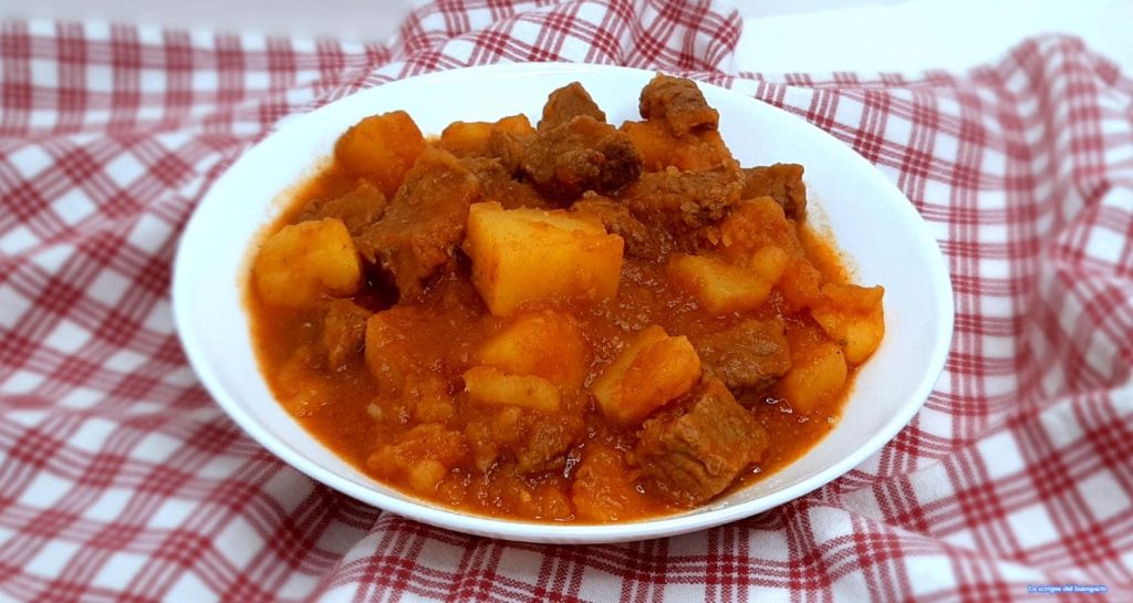 Stew in Sauce with Potatoes