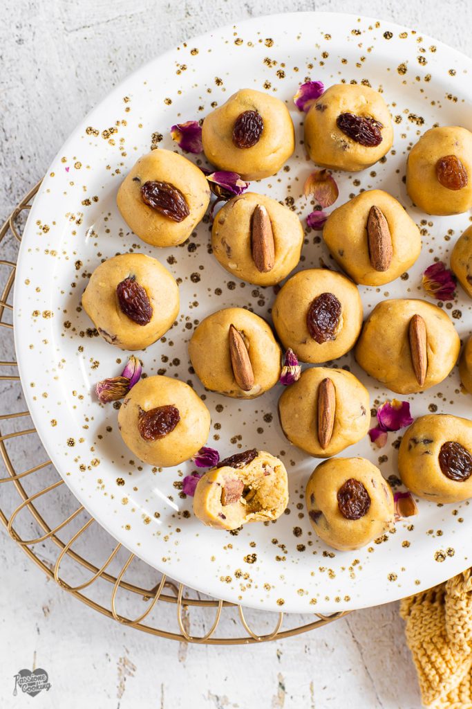 Besan Laddu - Indian Sweets