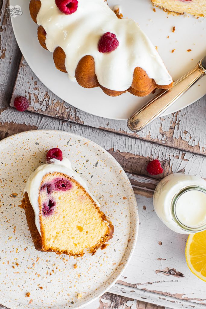 Butter and kefir bundt cake with raspberries