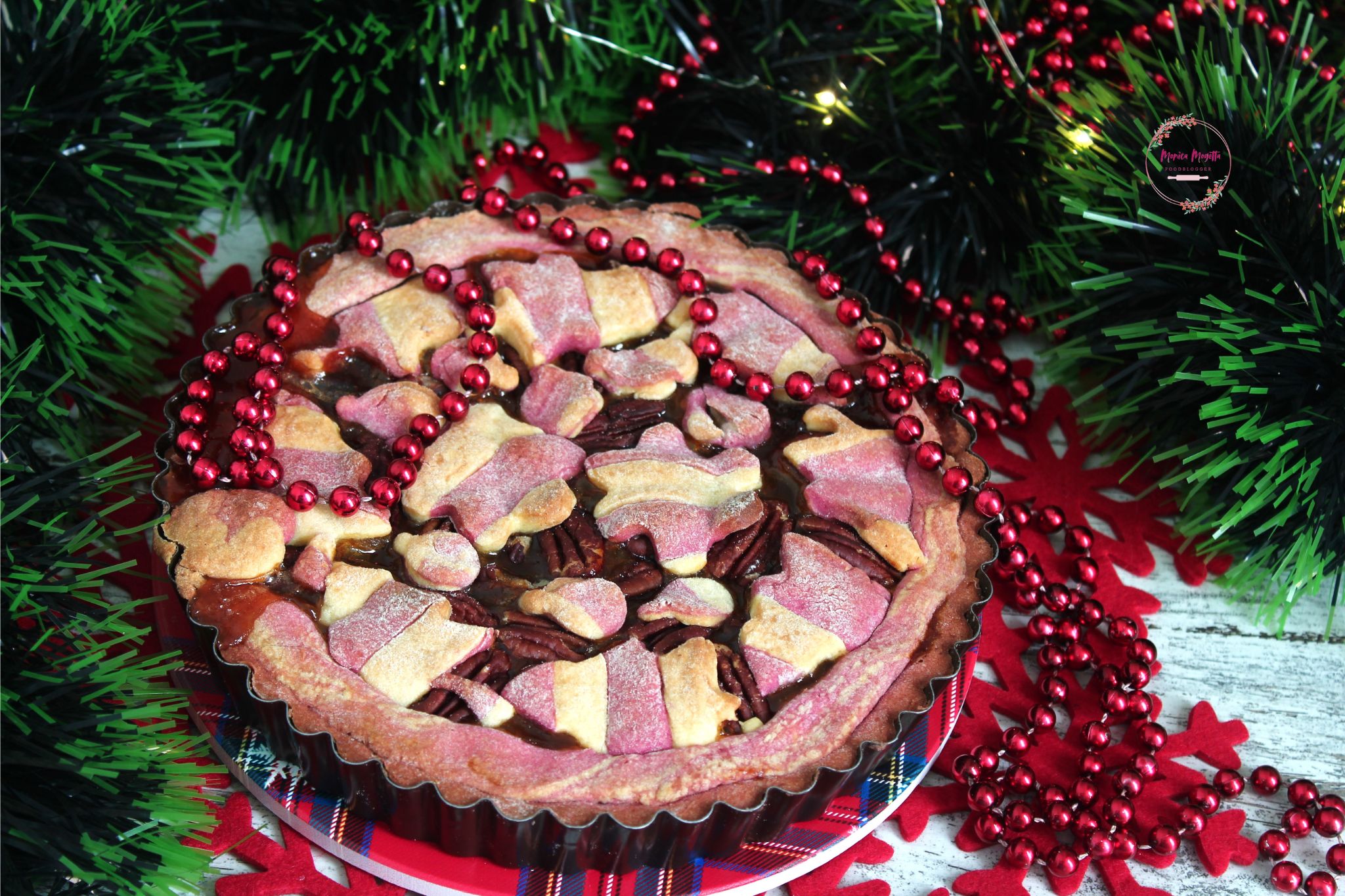 Christmas Tart with Jam and Walnuts