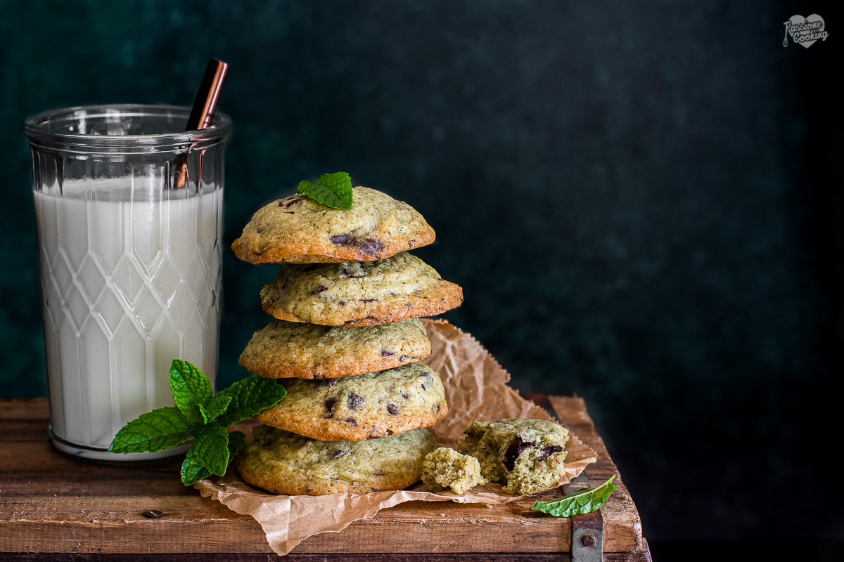 Fresh Mint and Chocolate Cookies
