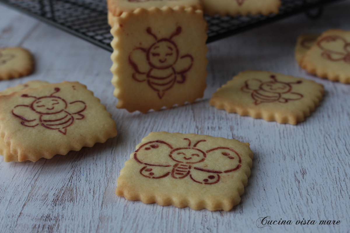 Decorated Shortbread Cookies