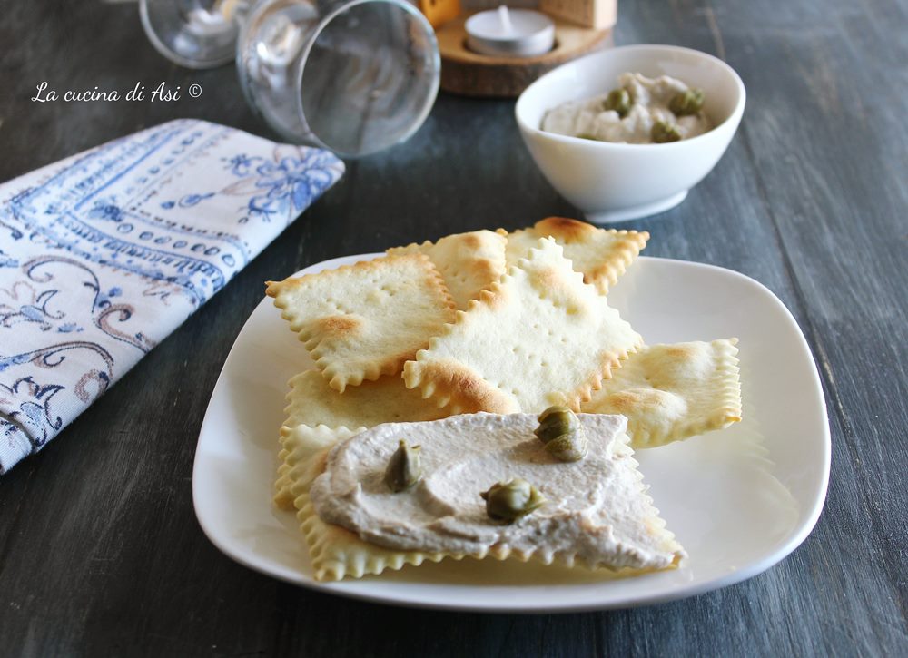 Easy Homemade Crackers