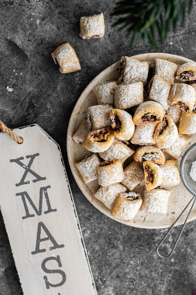 Figs and Walnuts Stuffed Cookies