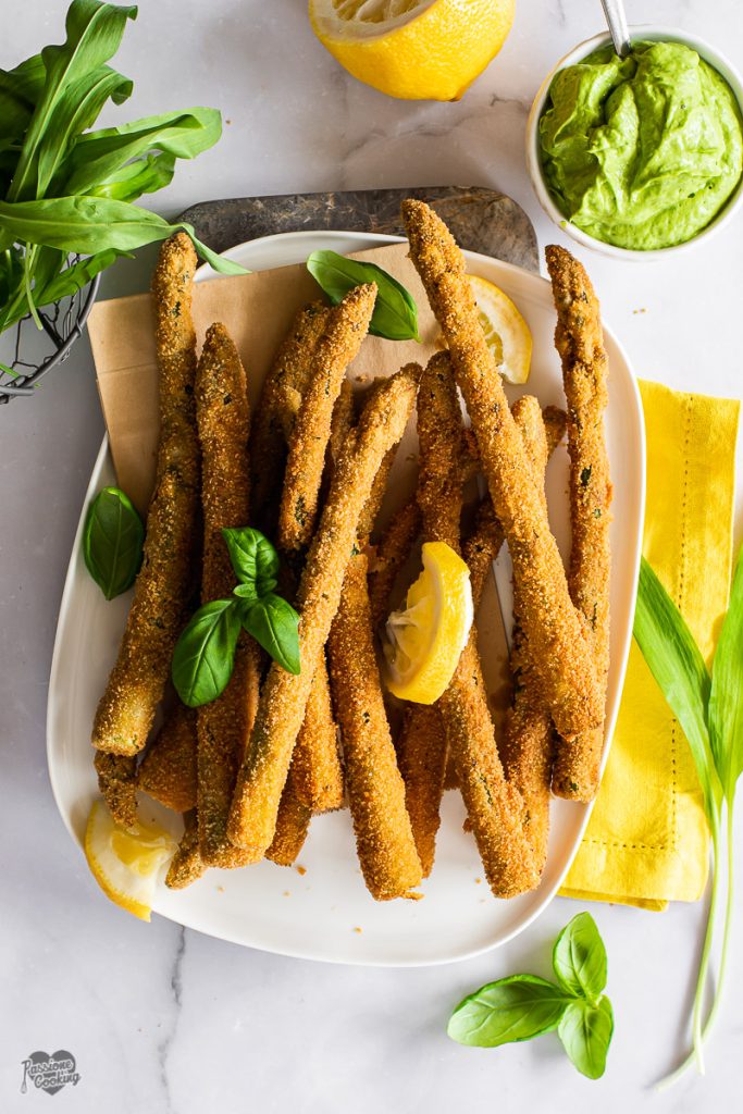 Fried Asparagus with Wild Garlic Sauce