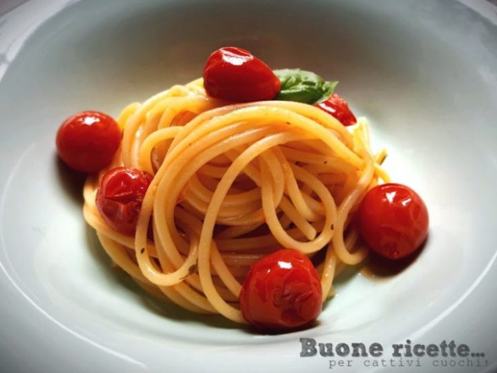 Garlic, Oil, Chili Pepper, and Cherry Tomatoes